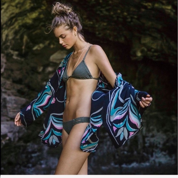 🌴🌼BILLABONG- COVER UP🌼🌴 - Picture 7 of 8